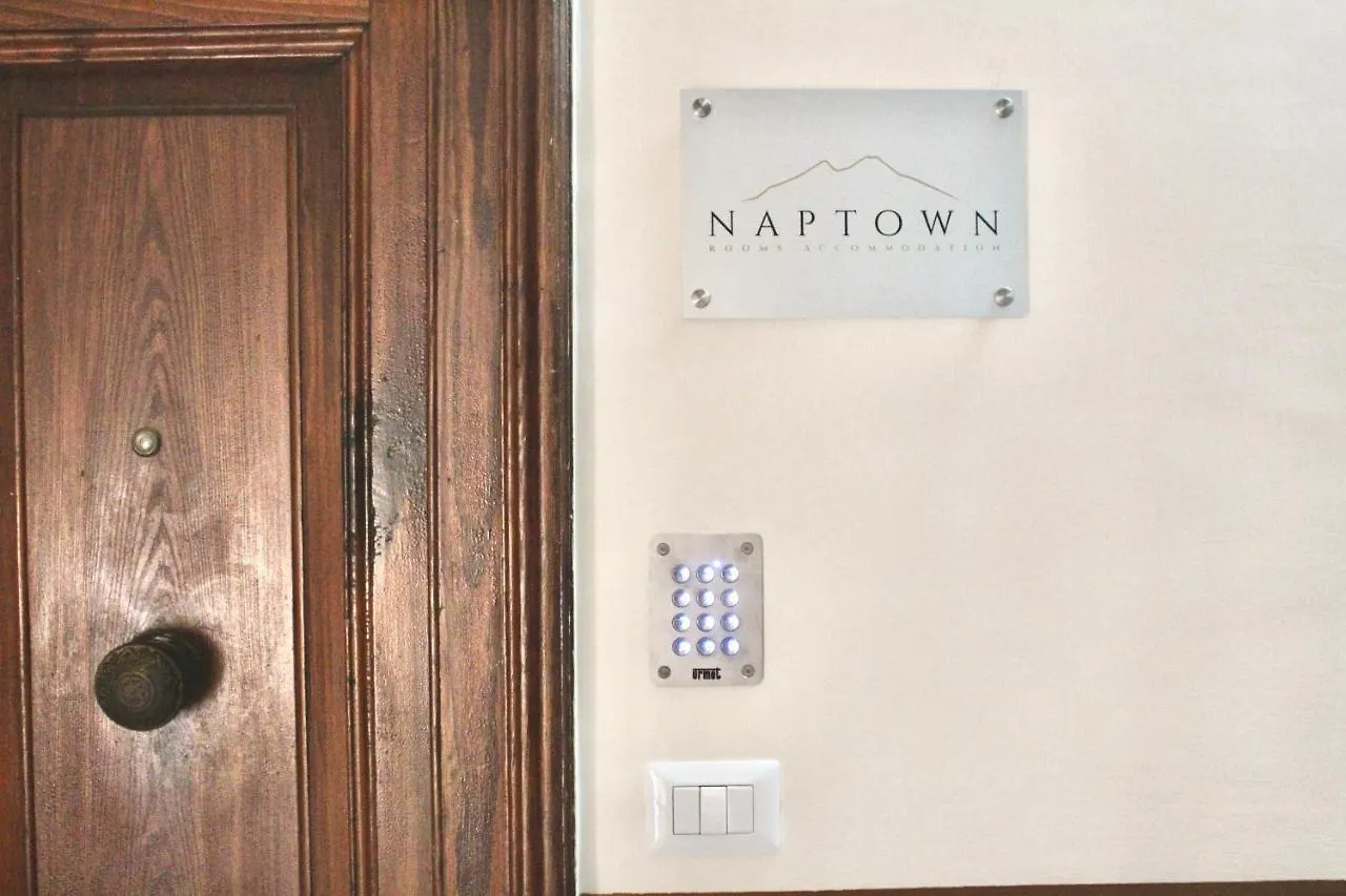 Naptown Rooms Nápoles